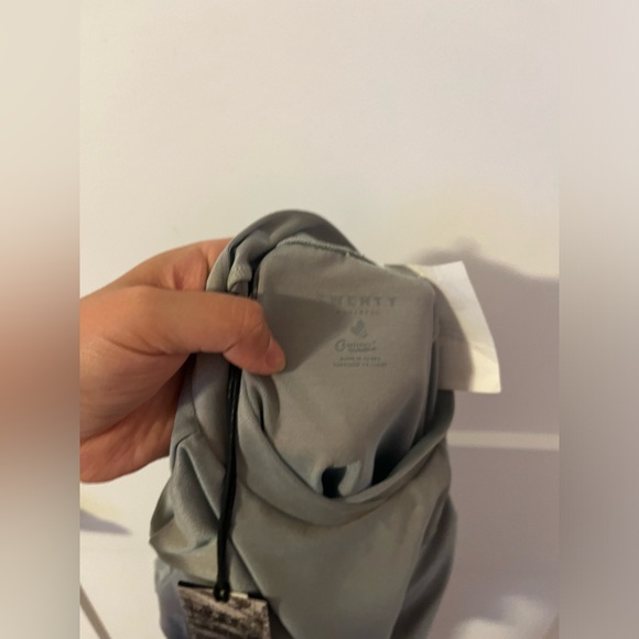 NWT TWENTY MONTREAL GREY CROP TOP ACTIVEWEAR LONG SLEEVE - Picture 3 of 5